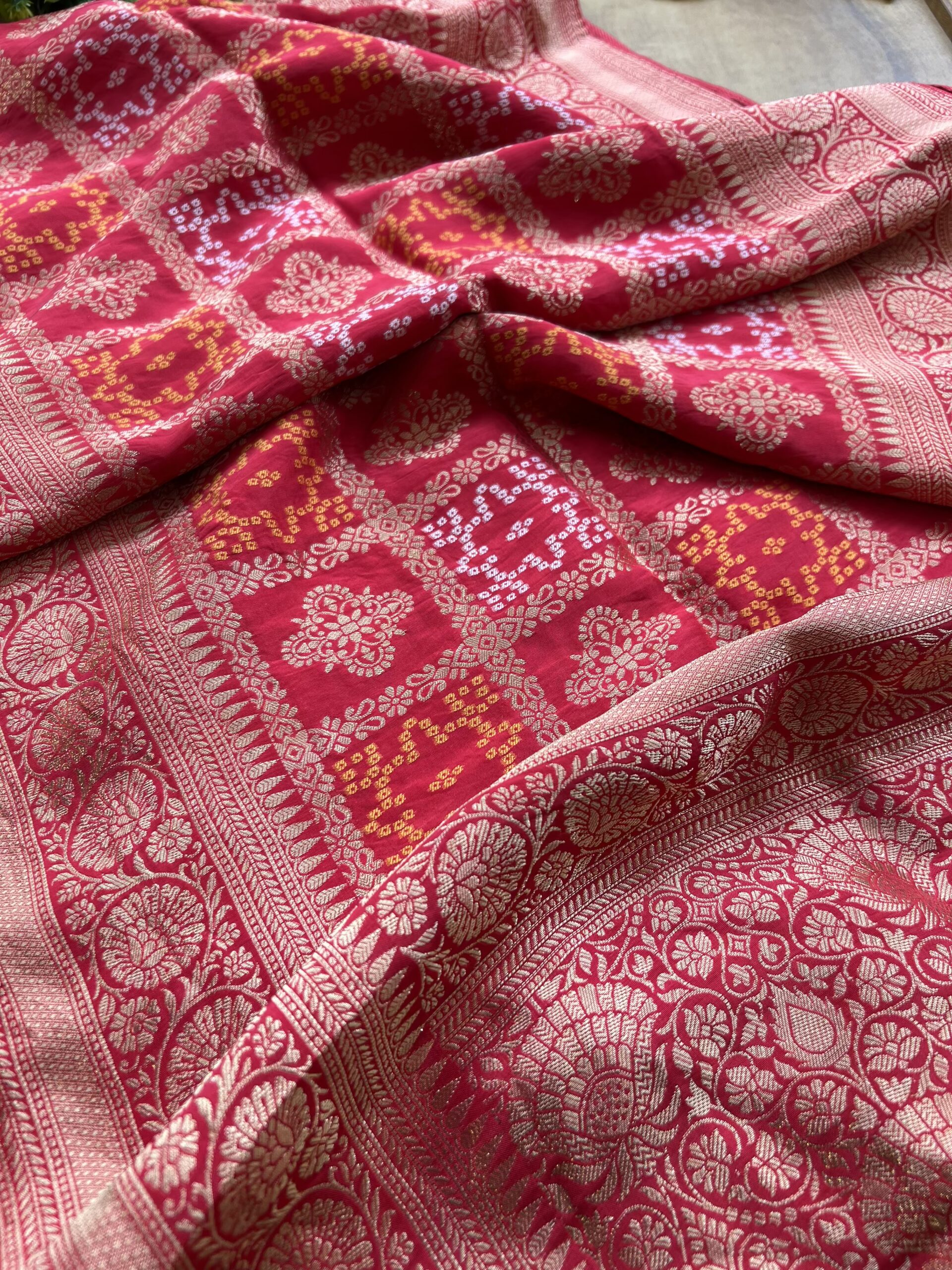 Red Rani Ombre HO Silk Saree with Bandhani Dupatta - Image 2