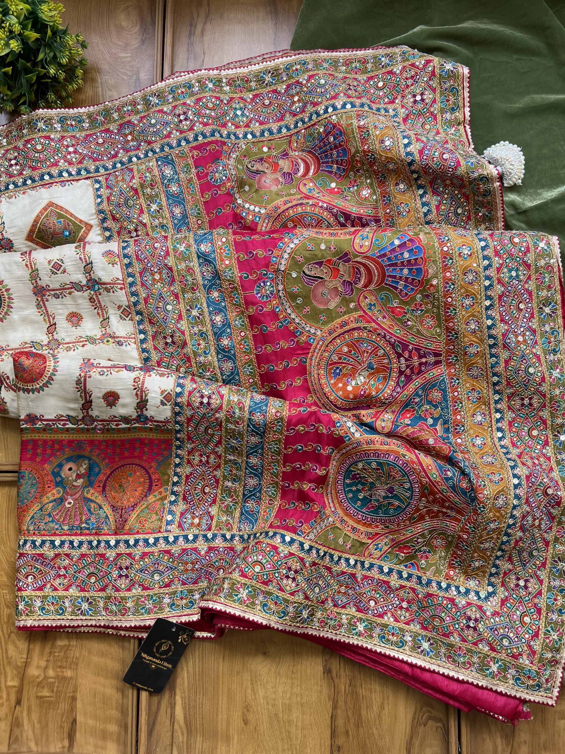 Ivory Gold Maheshwari Silk Saree with Khaddi Rangkaat - Image 7
