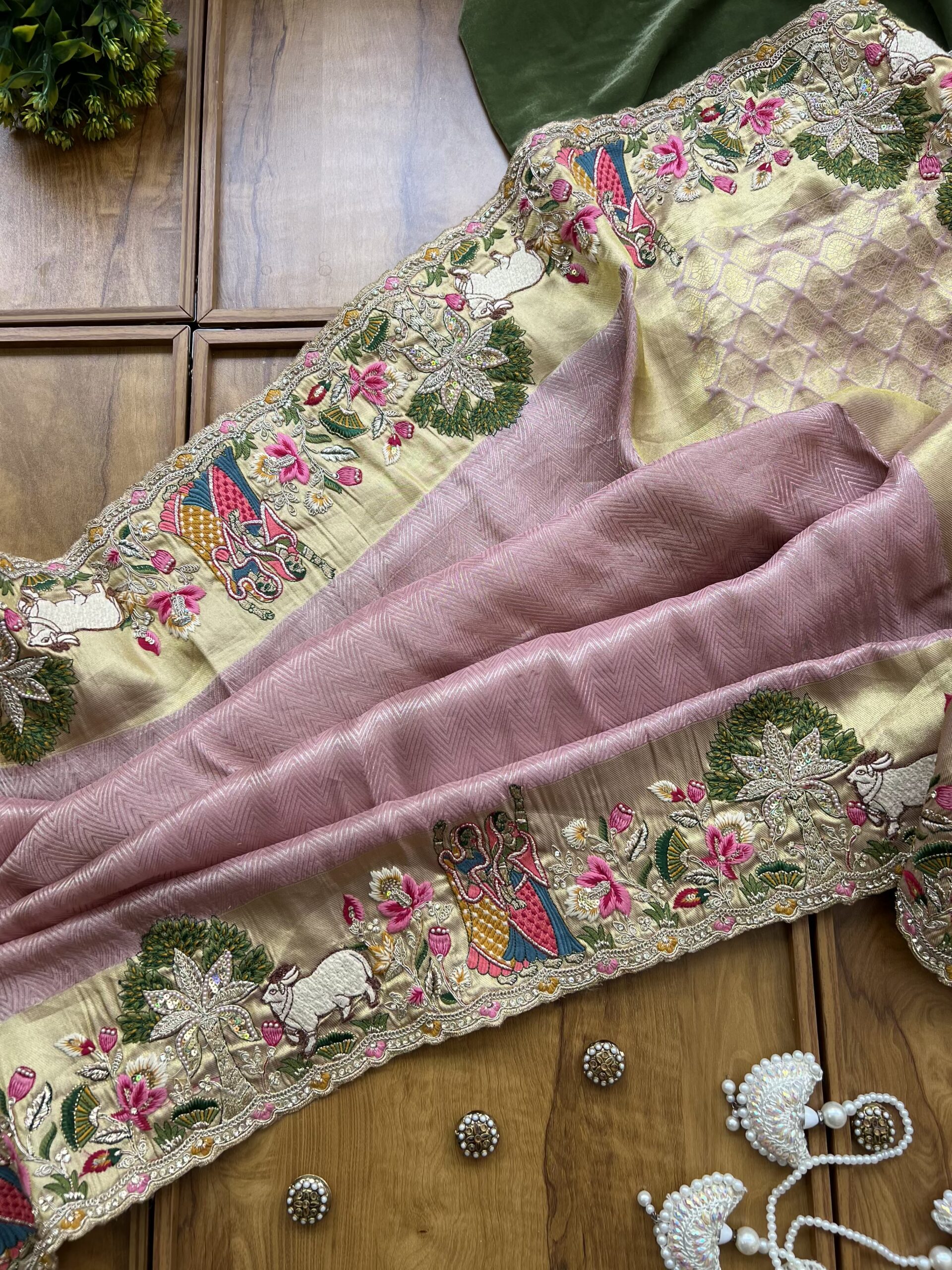 Baby Pink Gold Tone Pure Silk Saree With Vrindavan Scene Artwork - Image 5