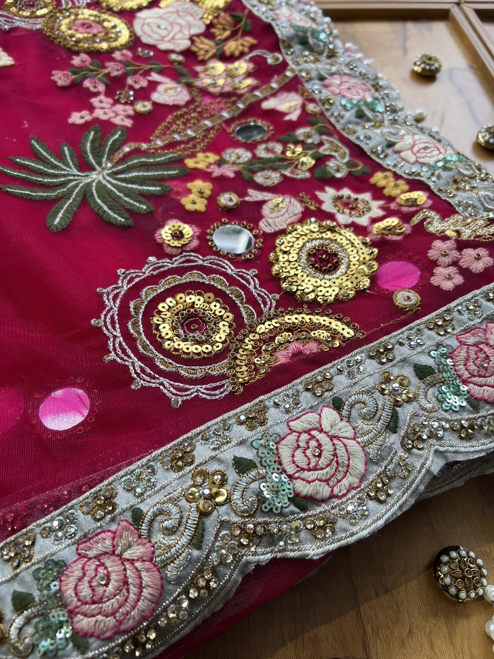 Magenta Net Multithread Mirror Work Saree with Stitched Blouse - Image 2
