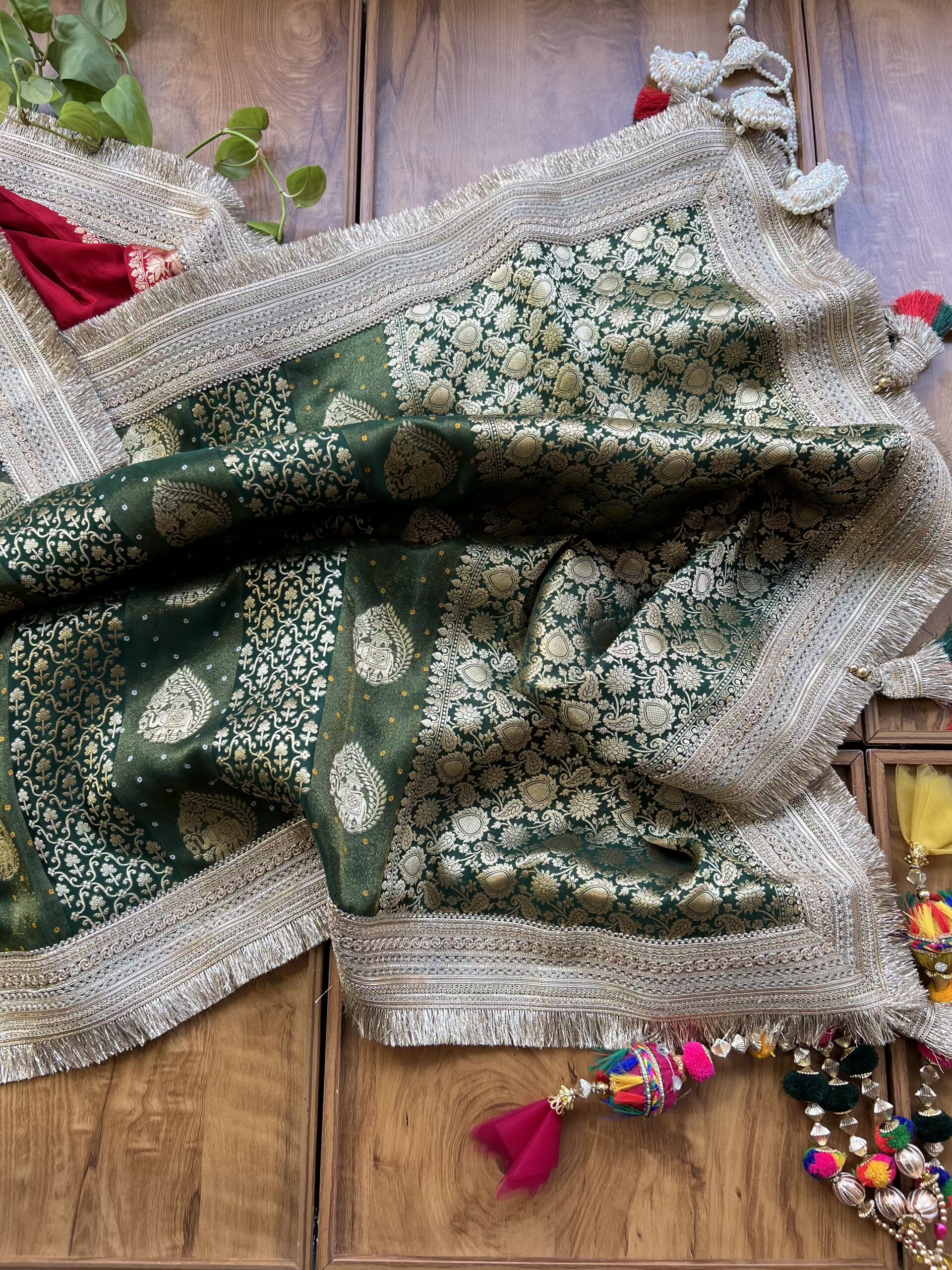 Green Ho Silk Saree with Maharani Lace Border - Image 4