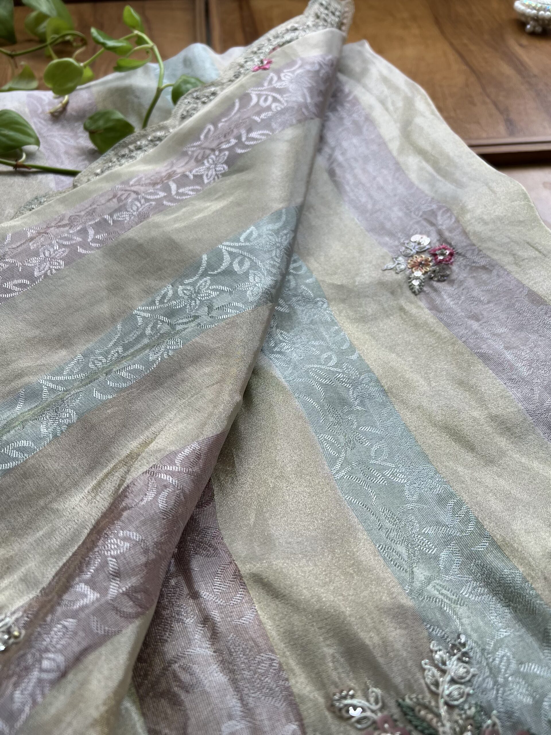 Ivory Multicolour Pastel Cosmos Self Design Saree with Heavy Embroidered Border - Image 4