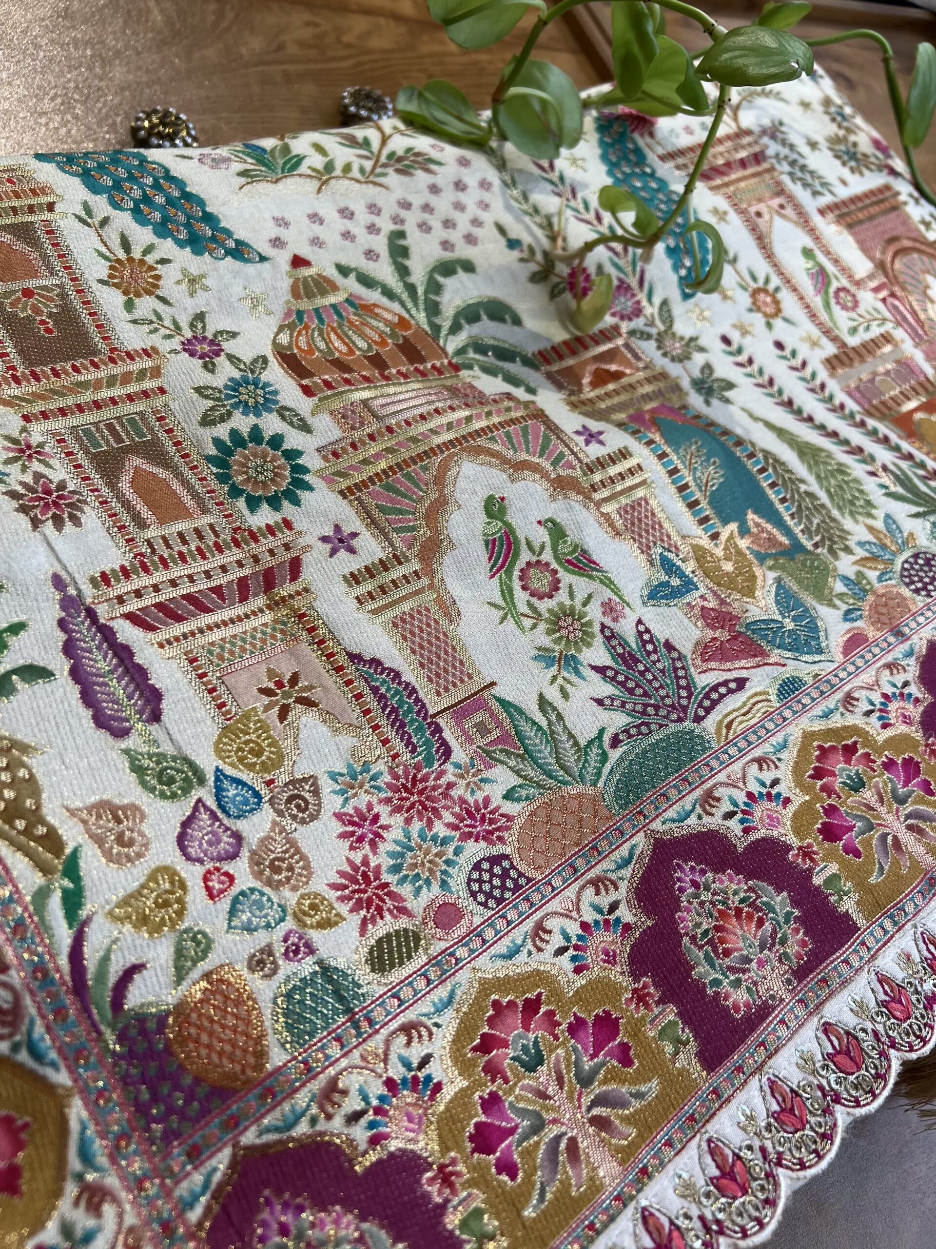Ivory Maheshwari Silk Half & Half Saree with Khaddi Rangkaat & 3D Artwork - Image 3