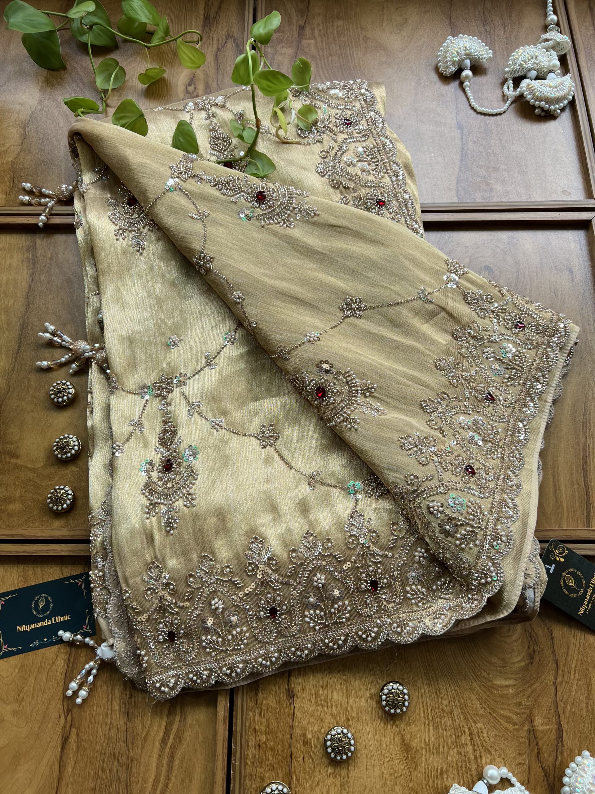 Golden Tissue Silk Heavy Jhumka Jaal Saree - Image 3