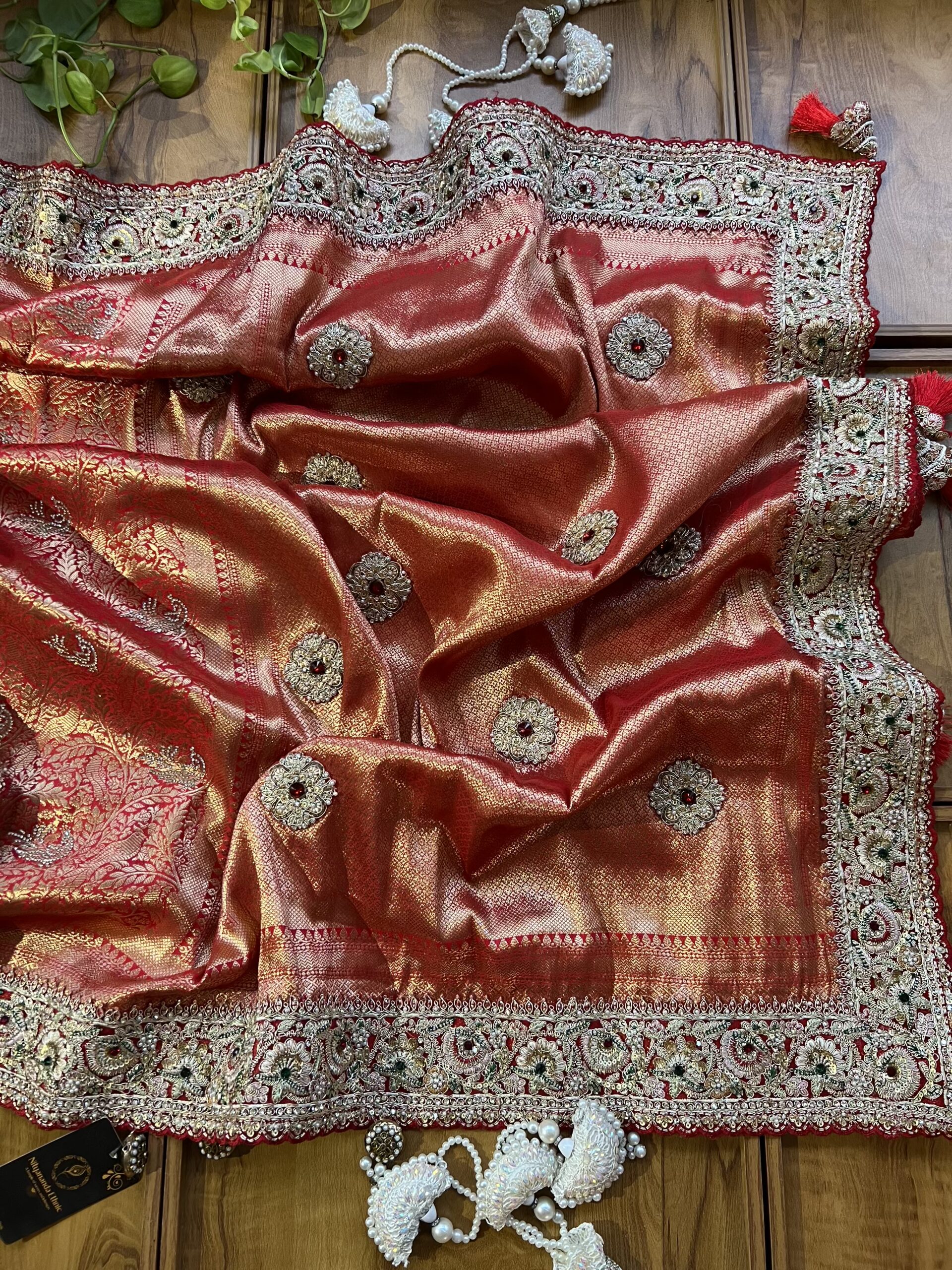 Red Banarasi Bridal Saree with Heavy Embroidery Border & Dupatta - Image 6