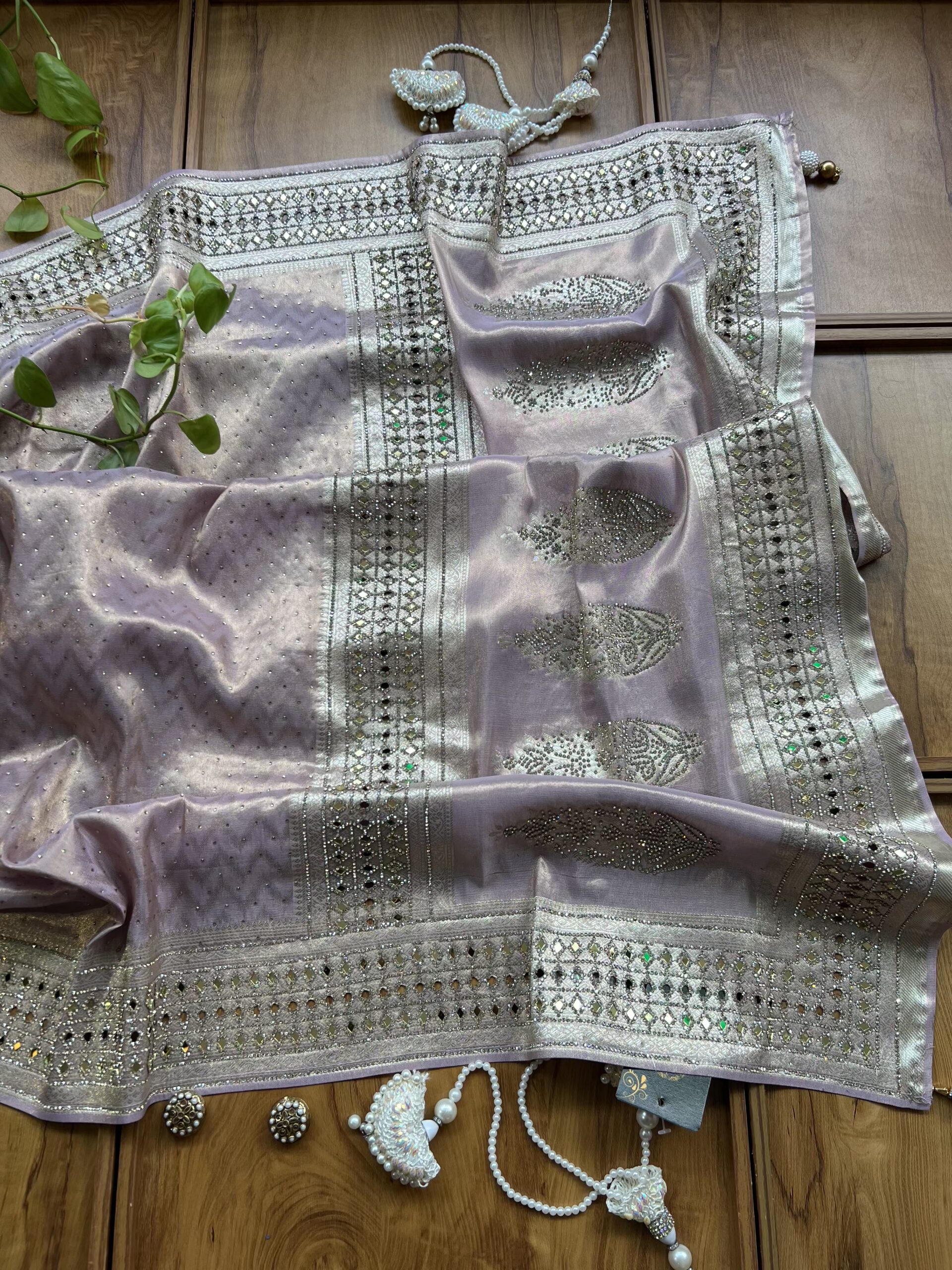 Lavender Woven Silk Saree with Mirror Border & Barfi Cutwork - Image 5