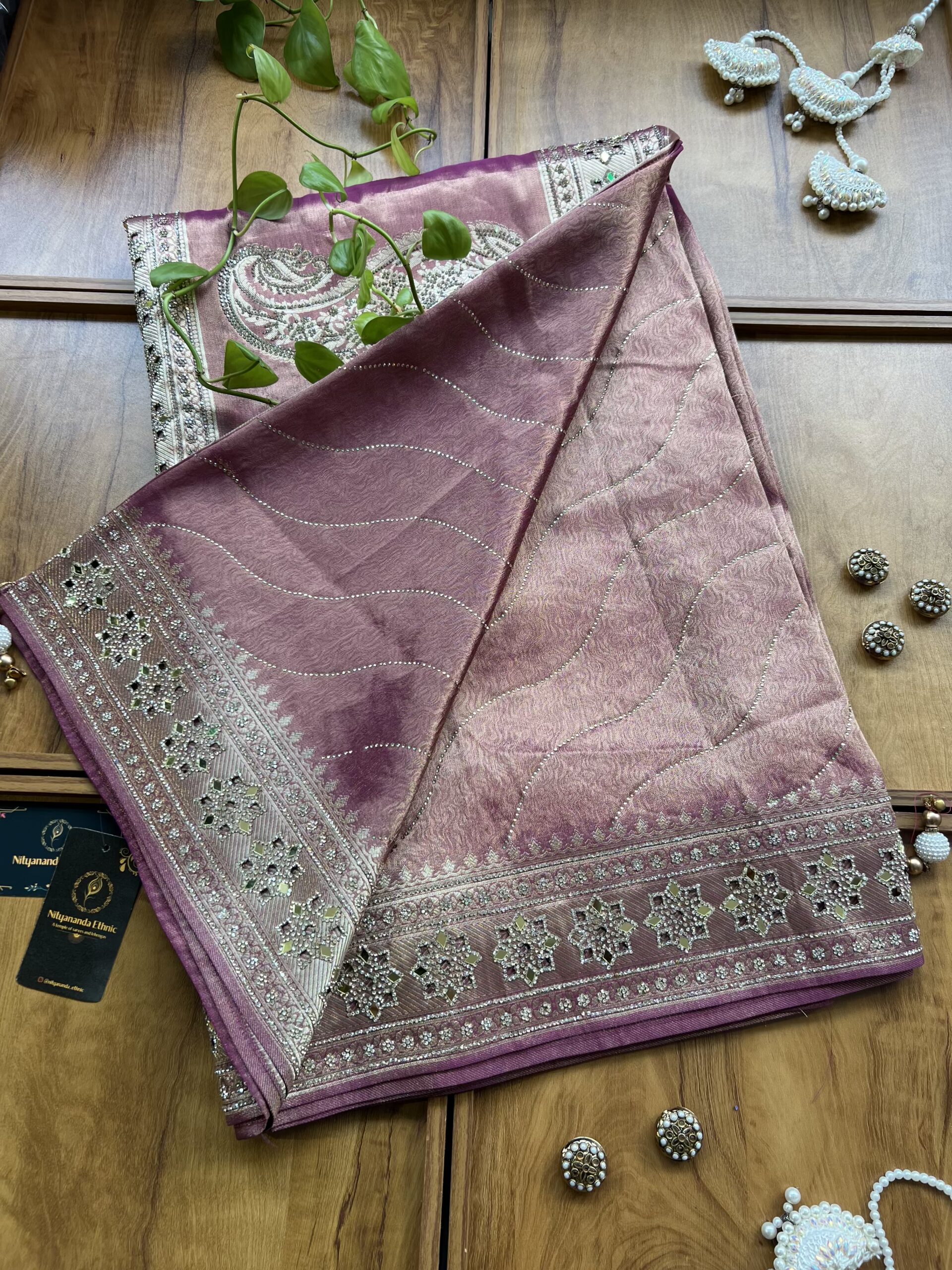 Tulipwood Woven Silk Leheriya Saree with Mirror Border & Petal Cutwork - Image 4