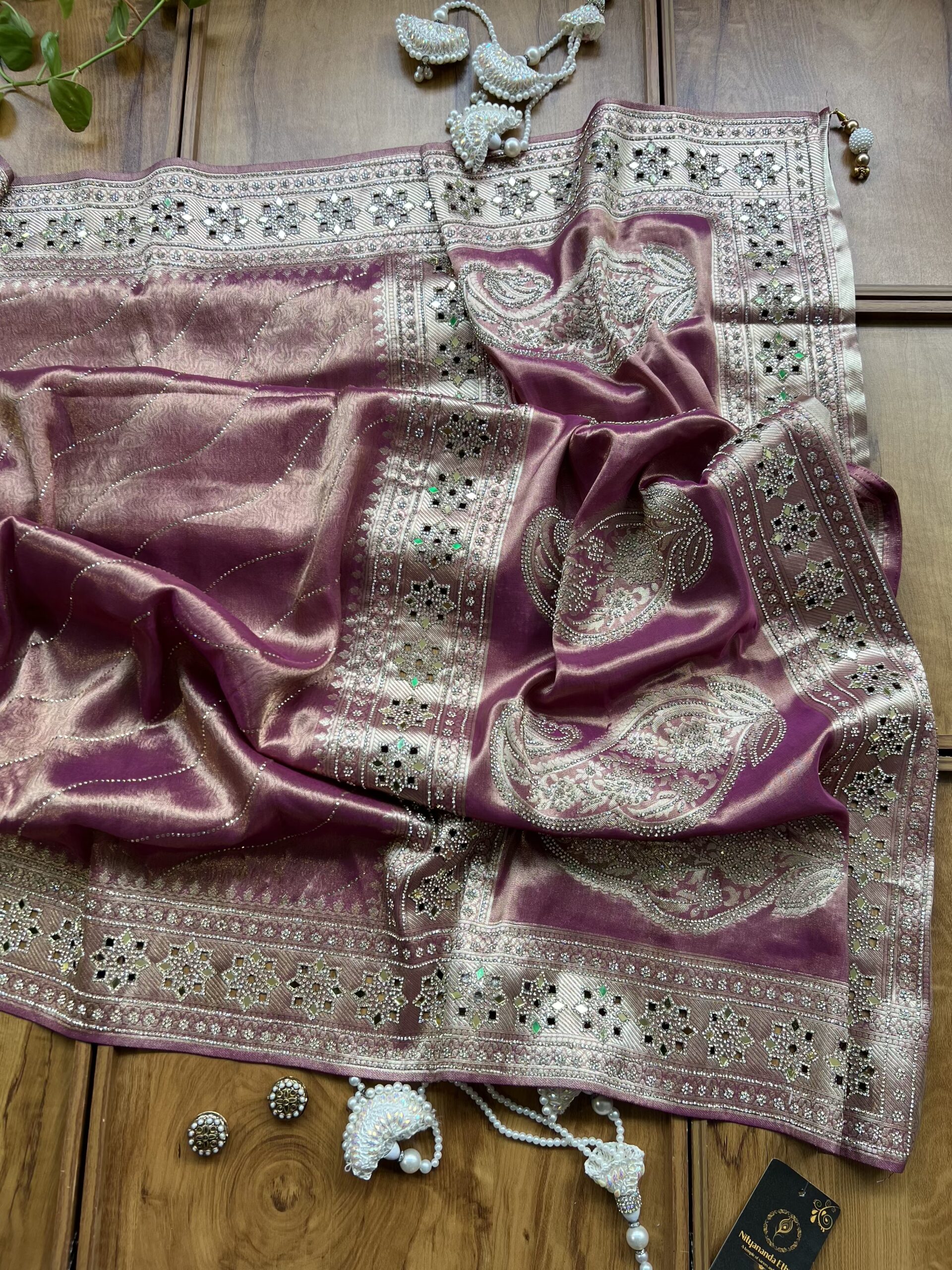 Tulipwood Woven Silk Leheriya Saree with Mirror Border & Petal Cutwork - Image 5