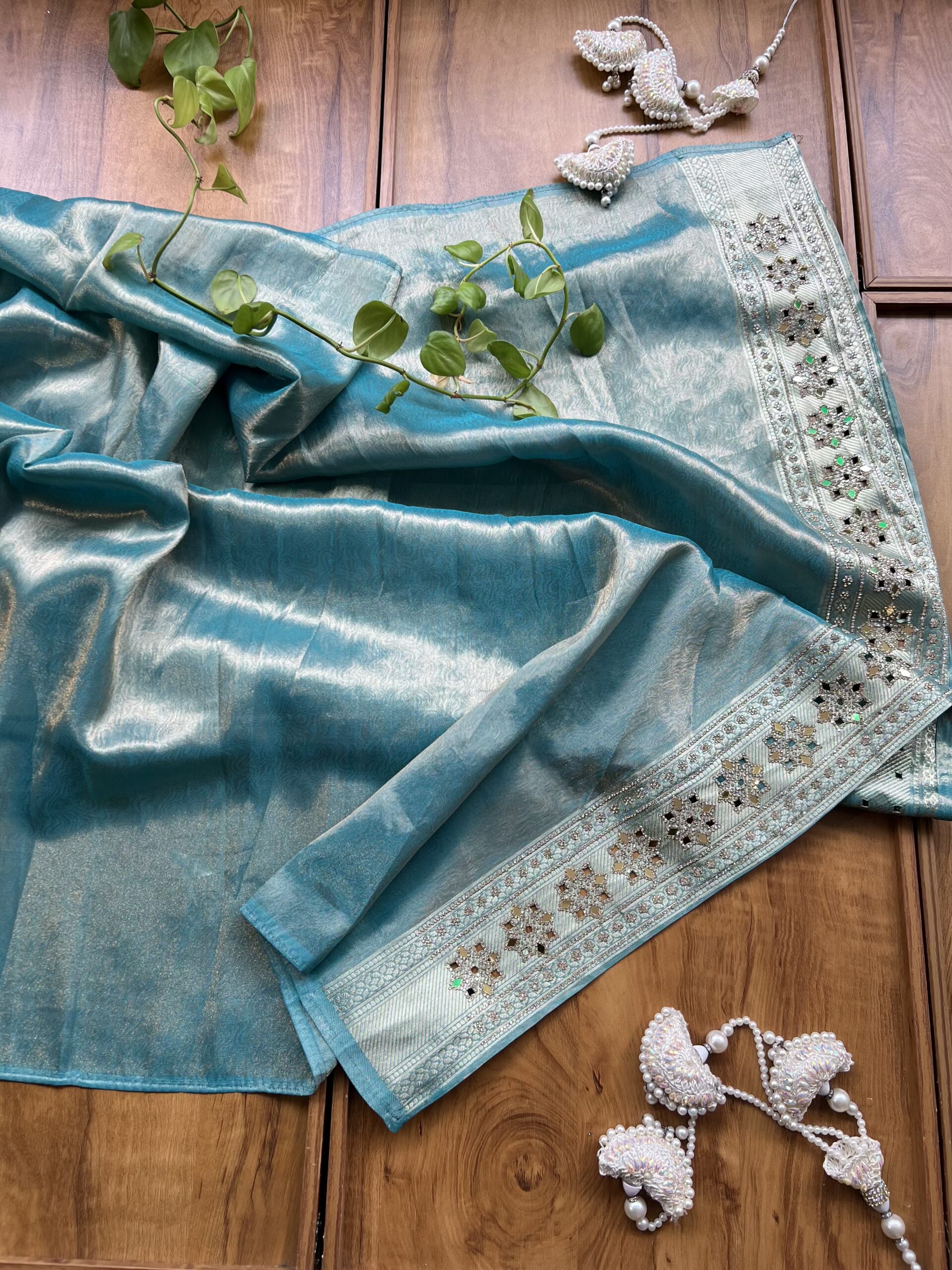 Ocean Blue Woven Silk Leheriya Saree with Mirror Border & Petal Cutwork - Image 6