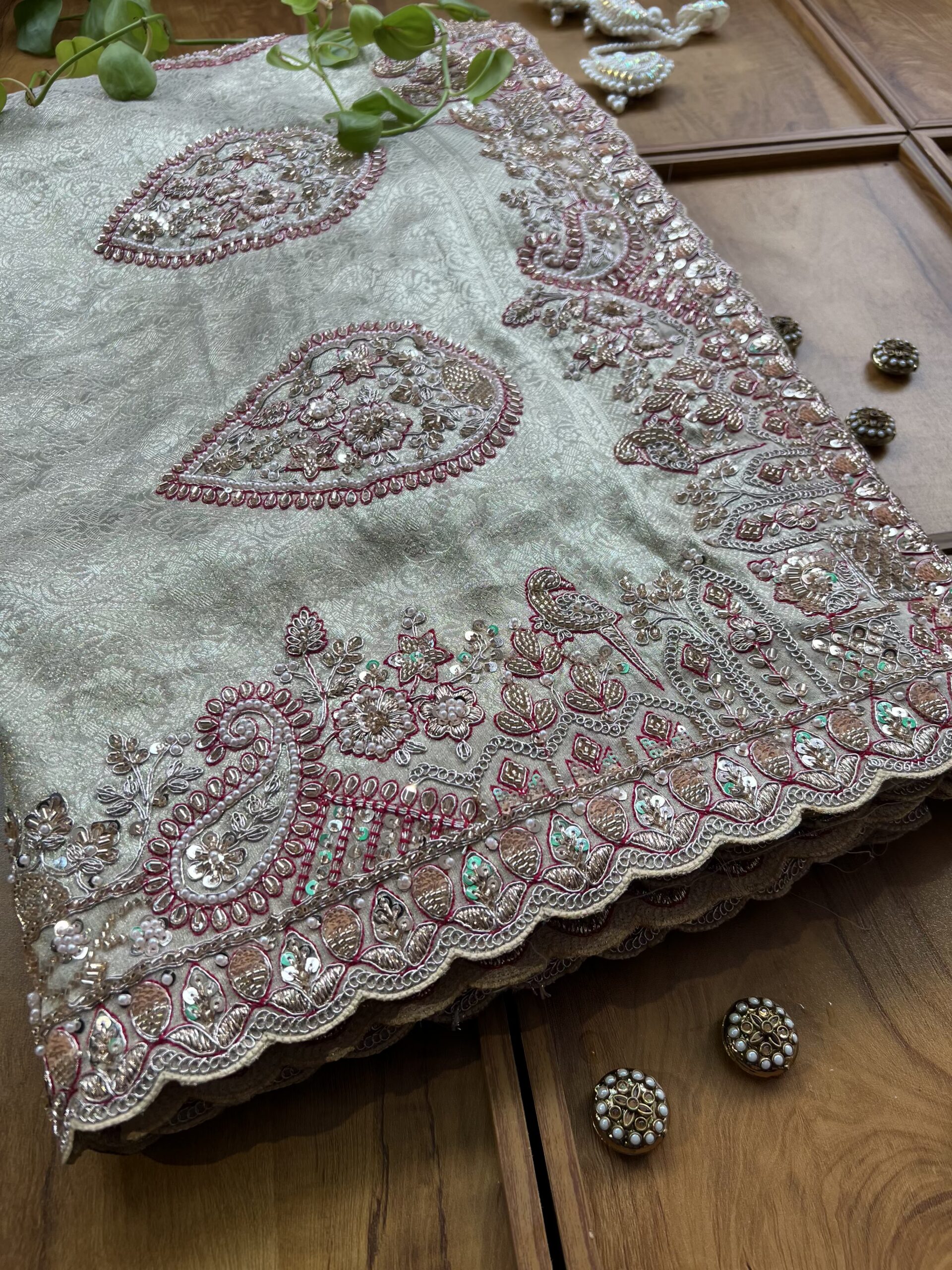 Ivory Gold Jacquard Self Handwork Kerry Border Bridal Saree with Magenta Blouse - Image 2