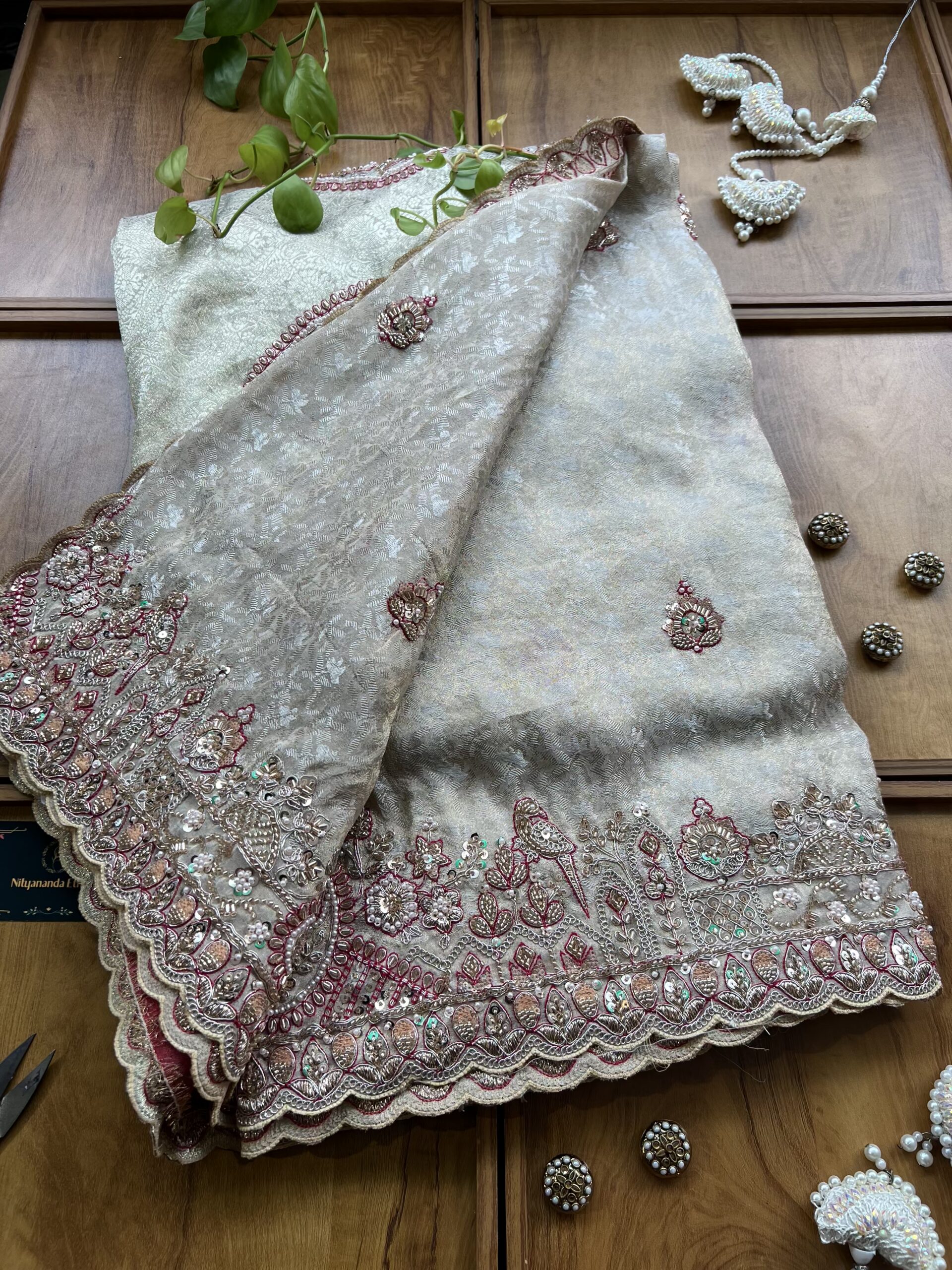 Ivory Gold Jacquard Self Handwork Kerry Border Bridal Saree with Magenta Blouse - Image 4