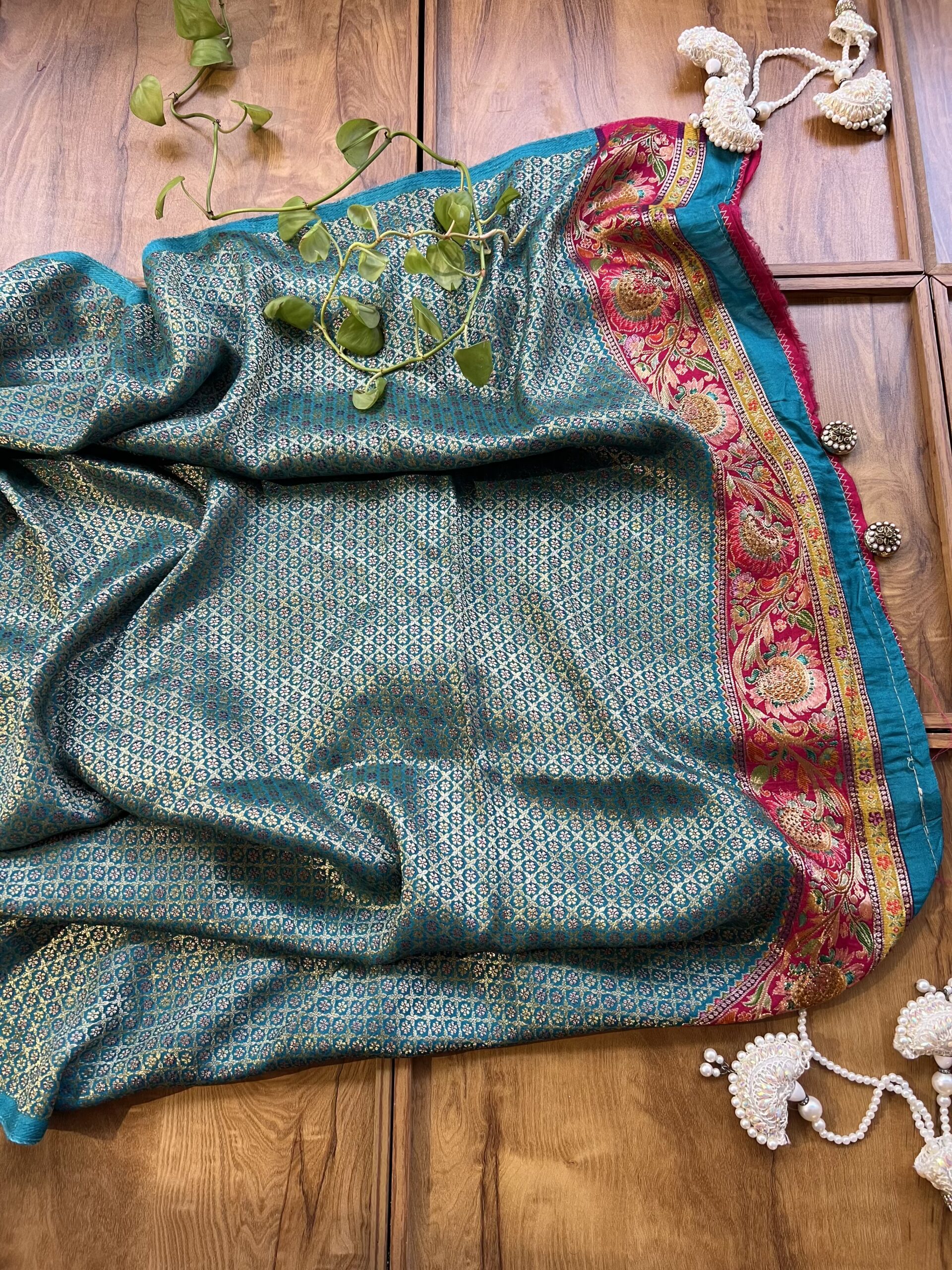 Rani Maheshwari Silk Khaddi Rangkaat Saree with Stitched Blouse - Image 5
