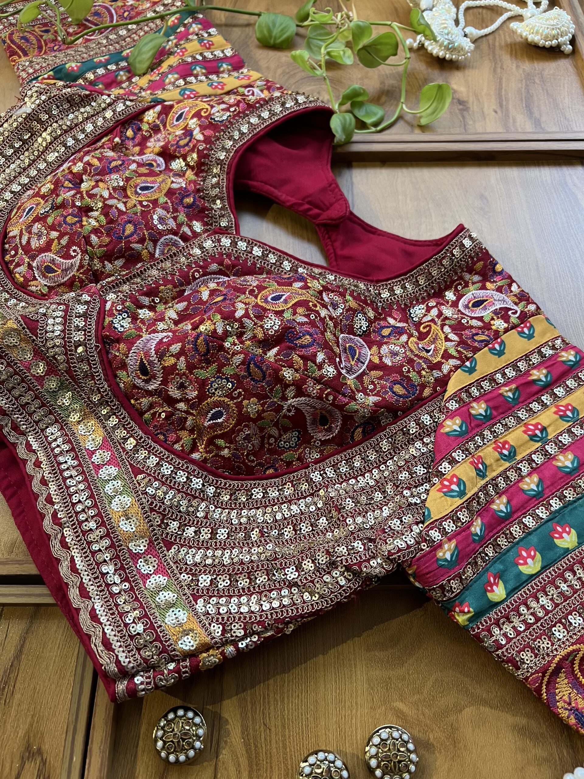 Rani Maheshwari Silk Khaddi Rangkaat Saree with Stitched Blouse - Image 7