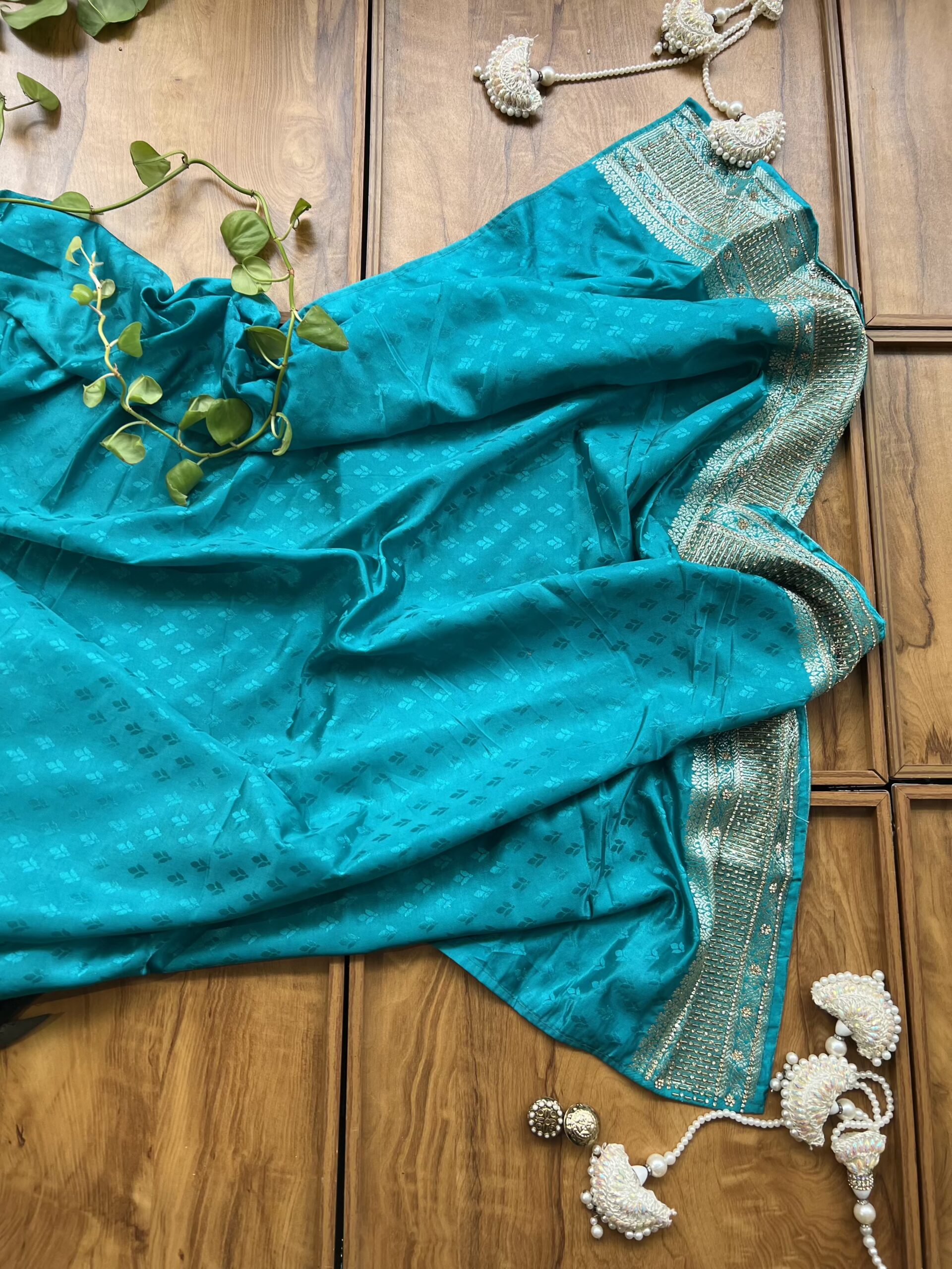 Firozi Satin Silk Woven Khaddi Work 3D Motifs Bel Jaal Saree - Image 5