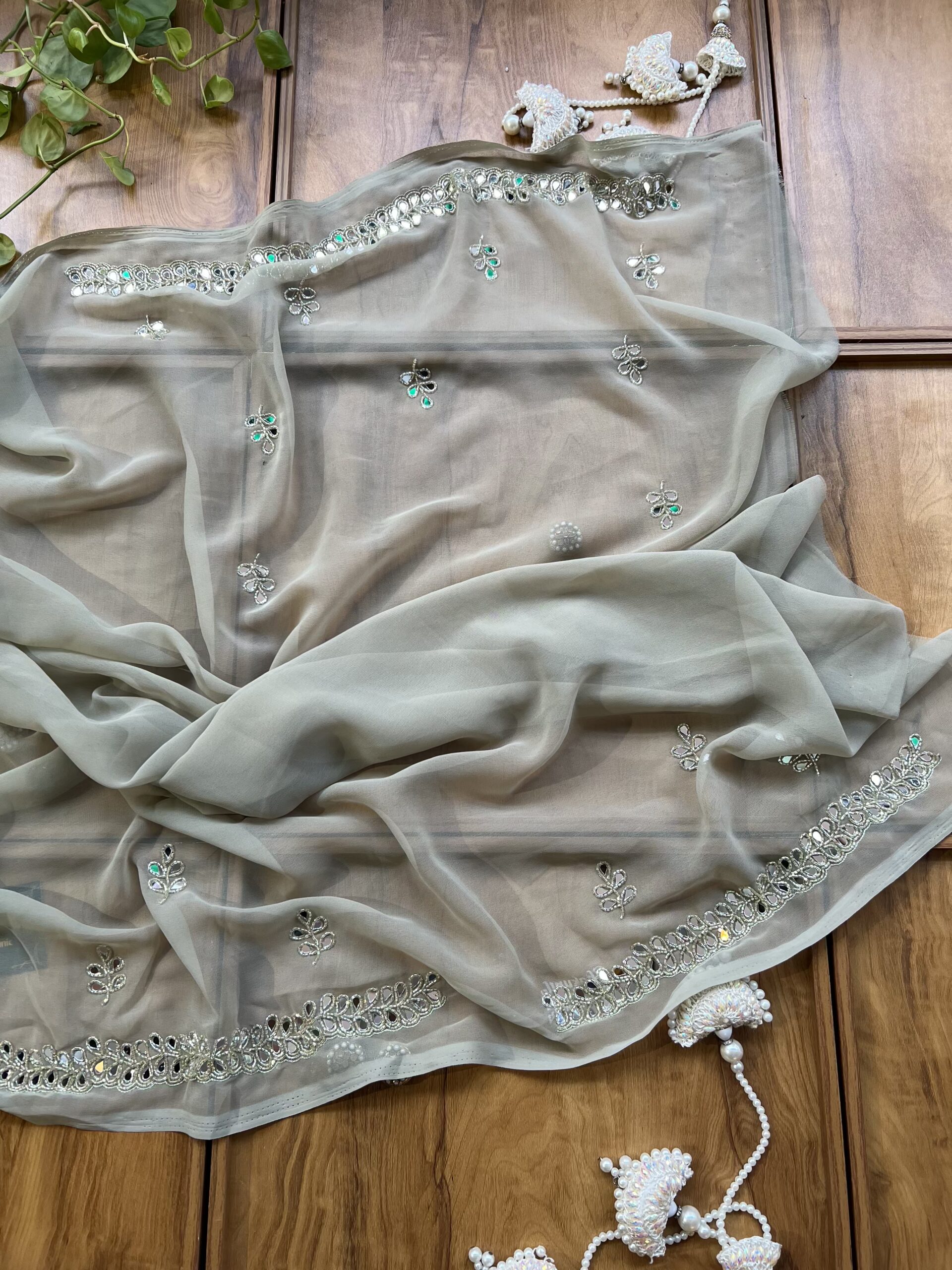 Slate Grey Georgette Handwork Mirror Border Saree - Image 5