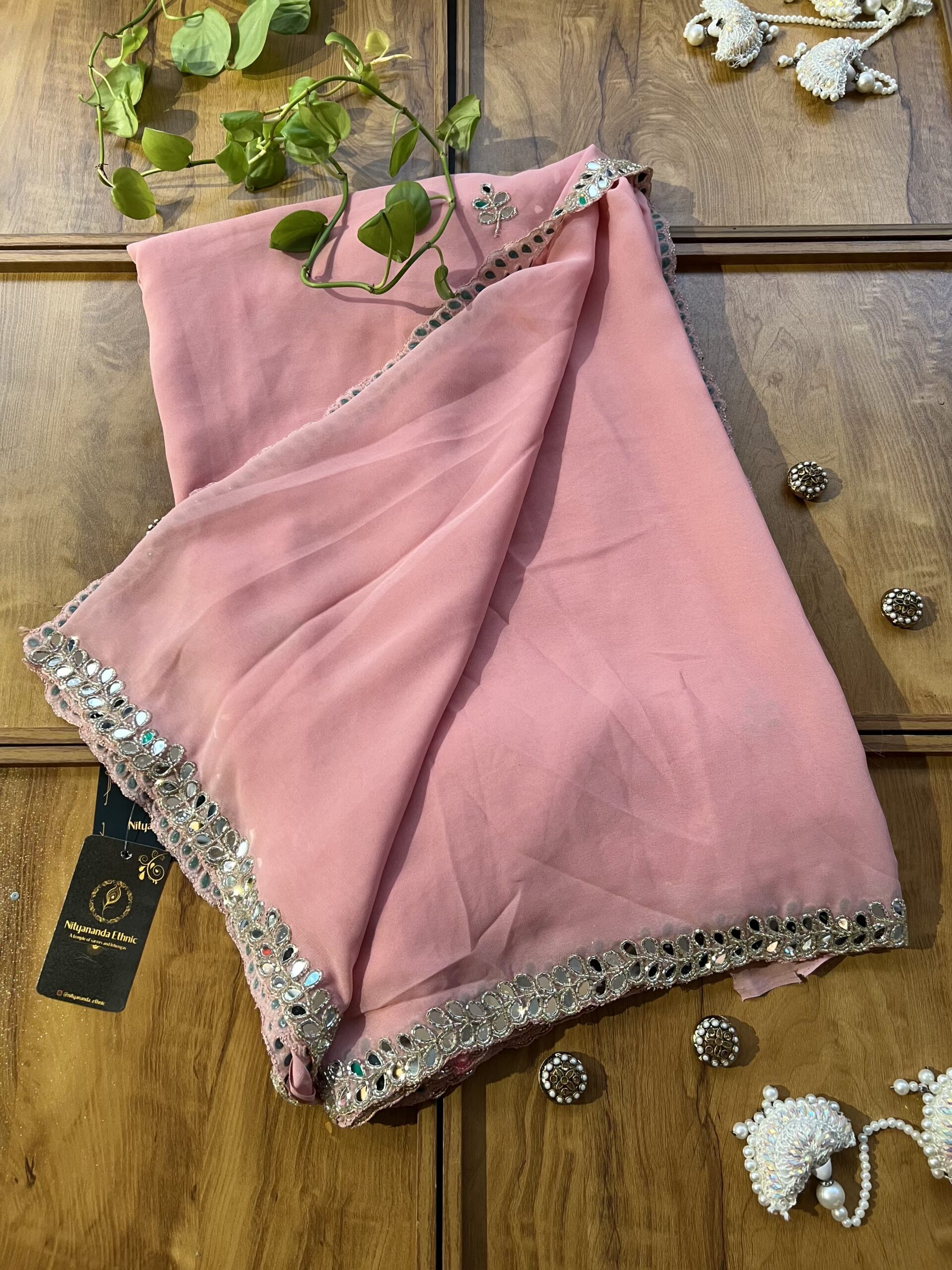 Pink Georgette Handwork Mirror Border Saree - Image 3