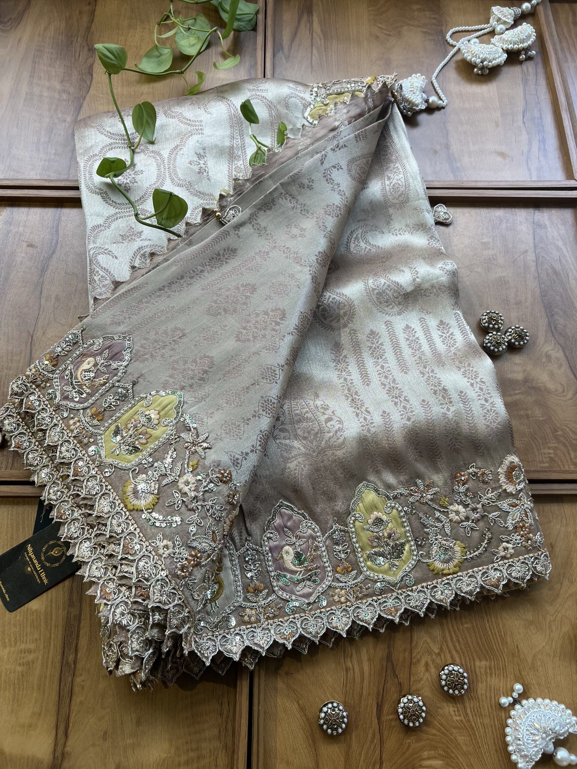Beige Golden Dora Silk Reverse Weaving 3D Heavy Embroidery Border Saree - Image 3