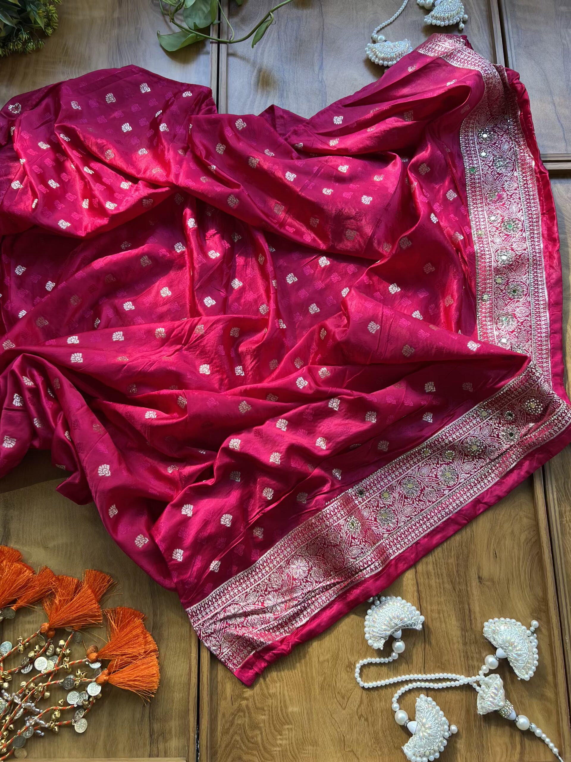 Cherry Red Satin Silk Woven Zari Meenakari Saree with Heavy Dupatta - Image 7
