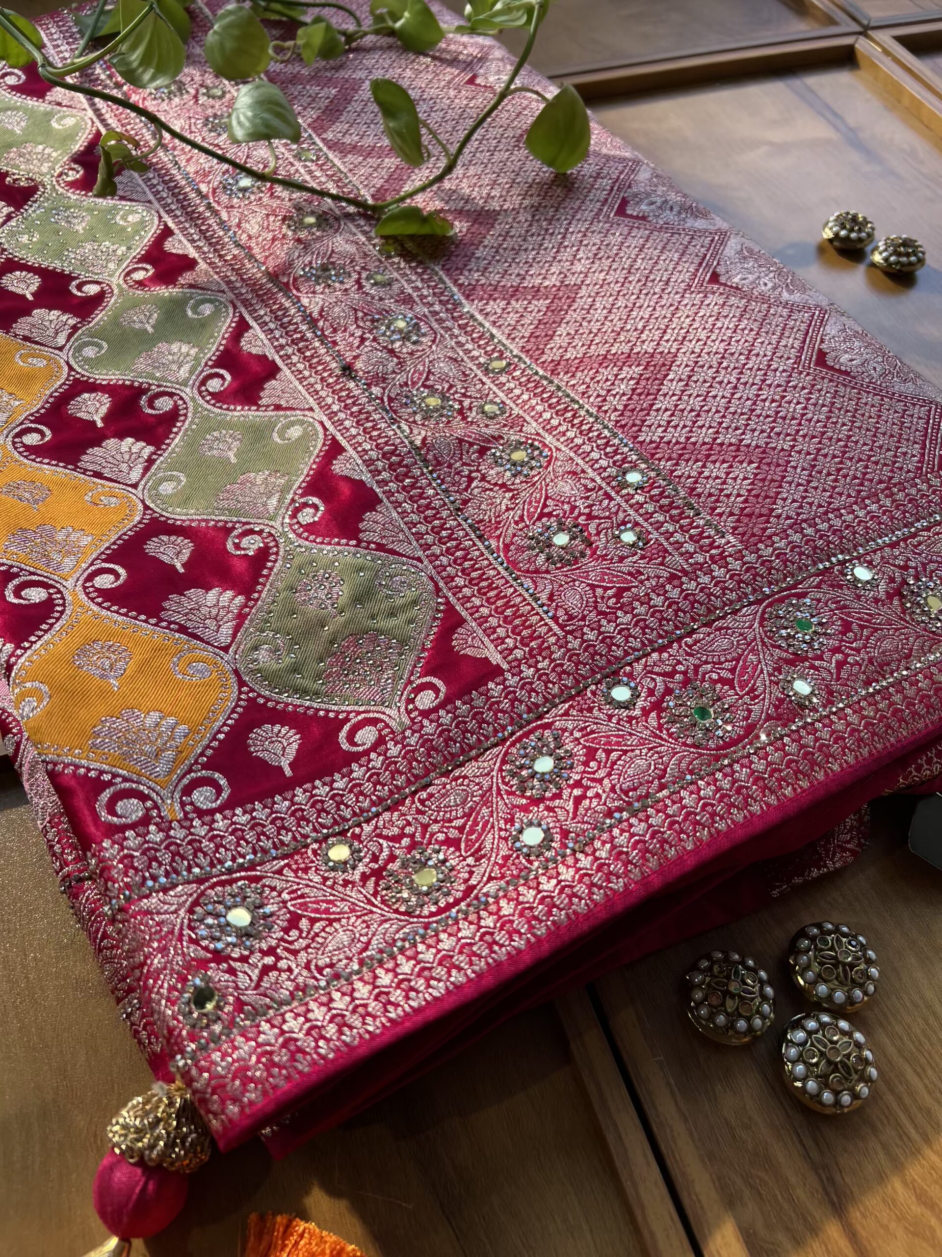Cherry Red Satin Silk Woven Zari Meenakari Saree with Heavy Dupatta - Image 2