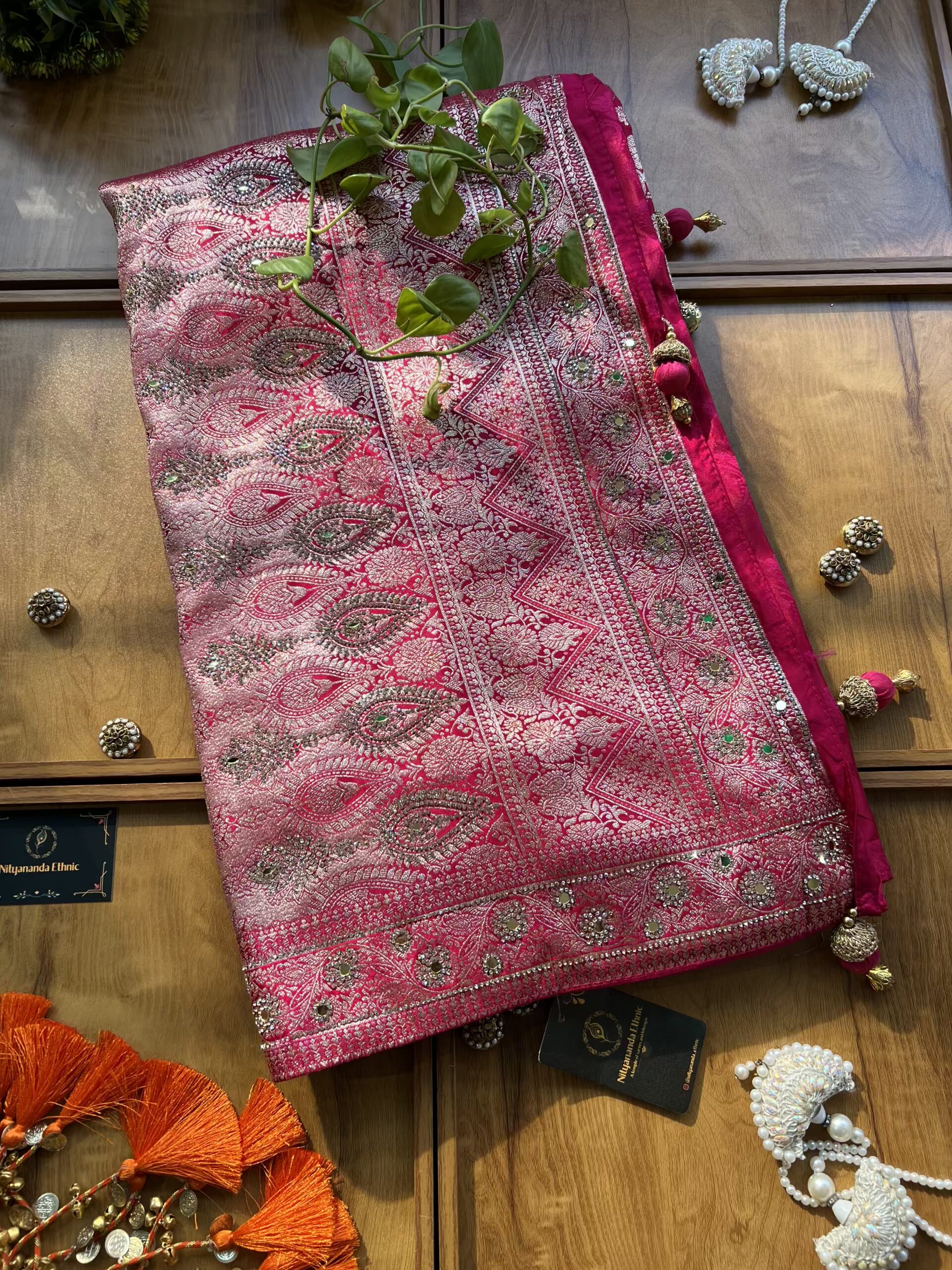 Cherry Red Satin Silk Woven Zari Meenakari Saree with Heavy Dupatta - Image 4