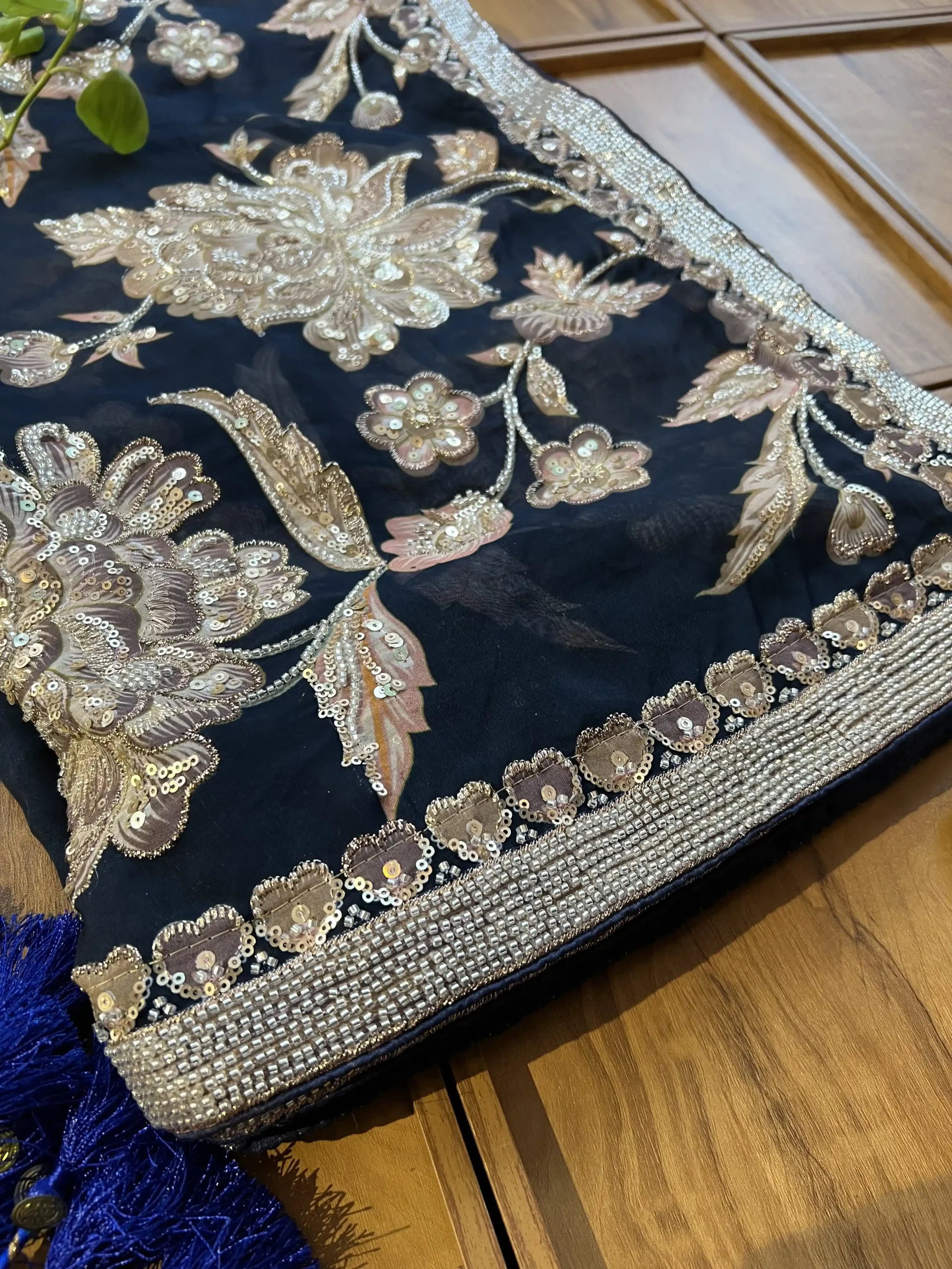 Navy Blue Organza Floral Printed Heavy Bel Jaal Handwork Saree - Image 2
