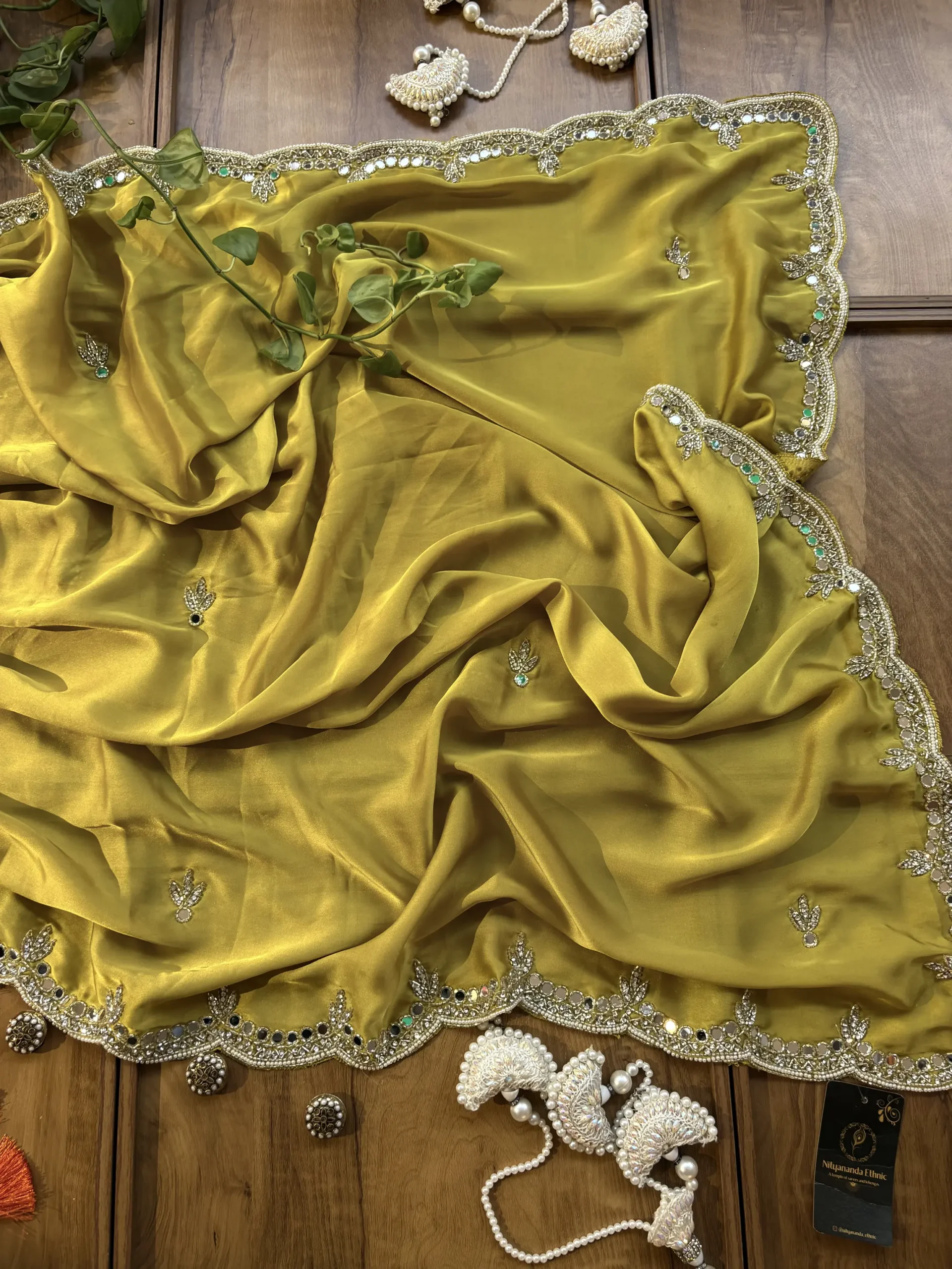 Lime Yellow Satin Silk Karwa Chauth Handwork Mirror Border Saree - Image 4