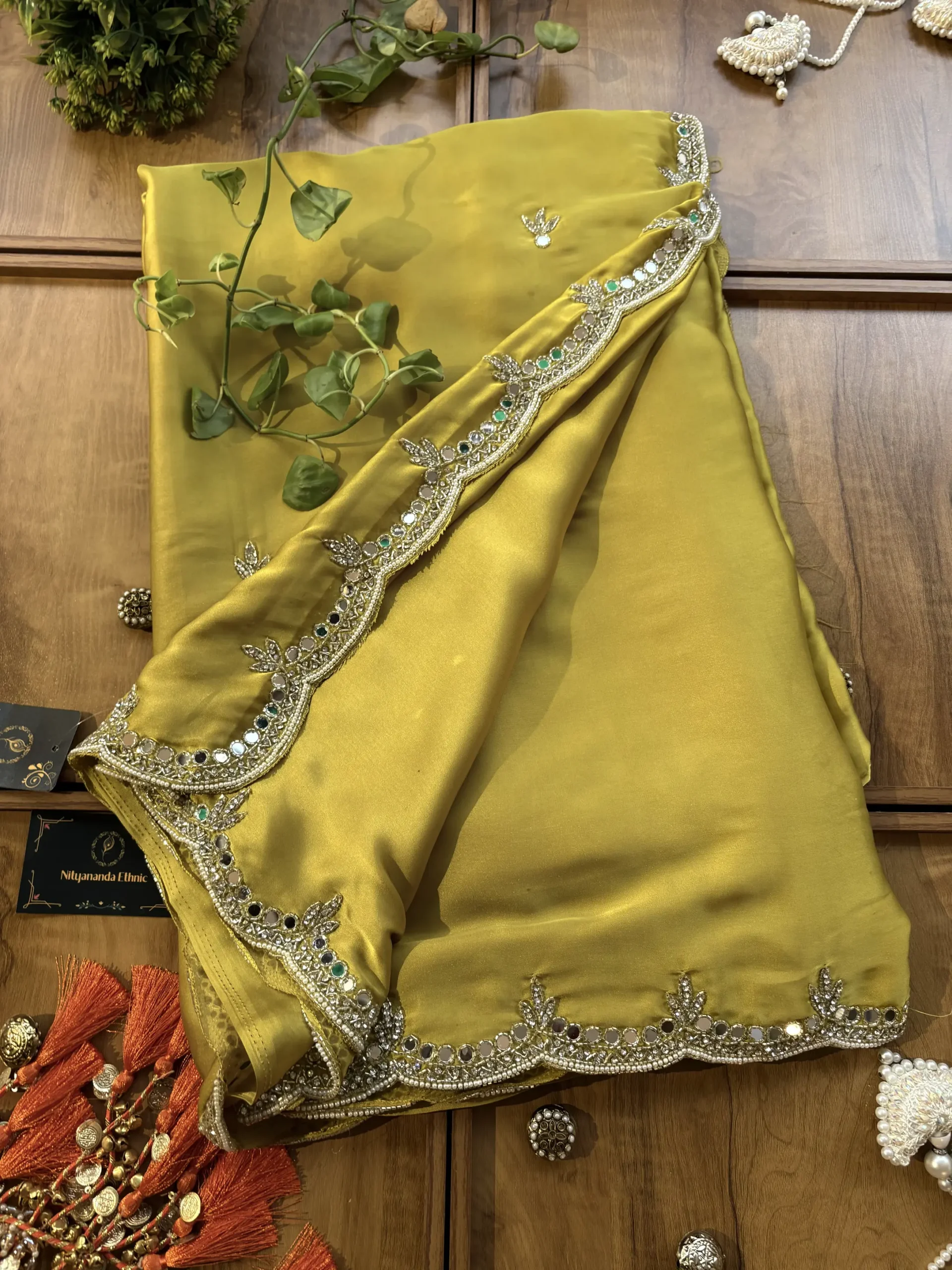 Lime Yellow Satin Silk Karwa Chauth Handwork Mirror Border Saree - Image 3