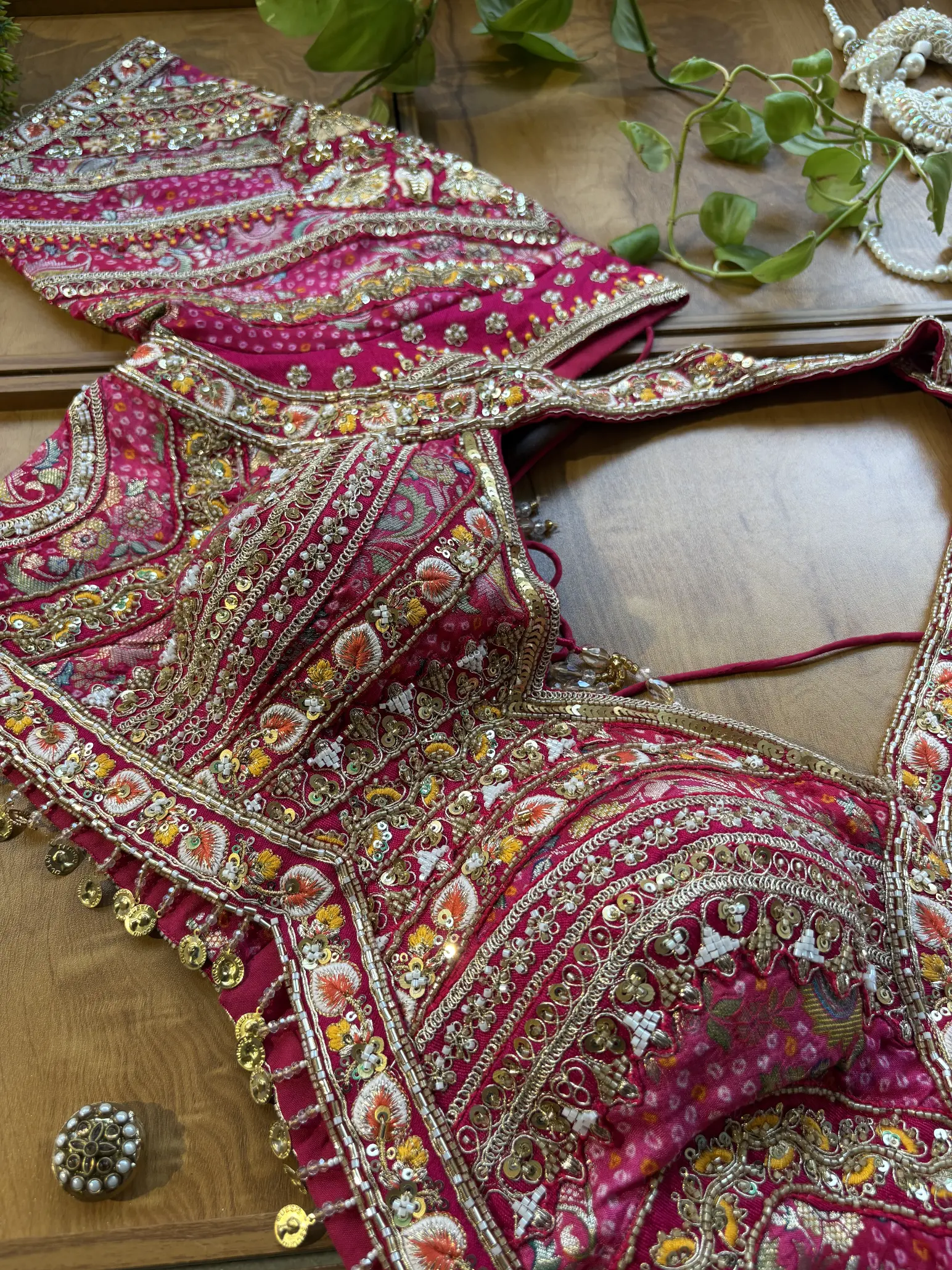 Rani Khaddi Georgette Heavy Motifs Handwork Border Saree - Image 8